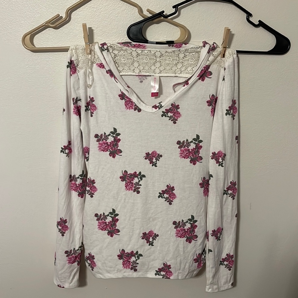 white floral long sleeve